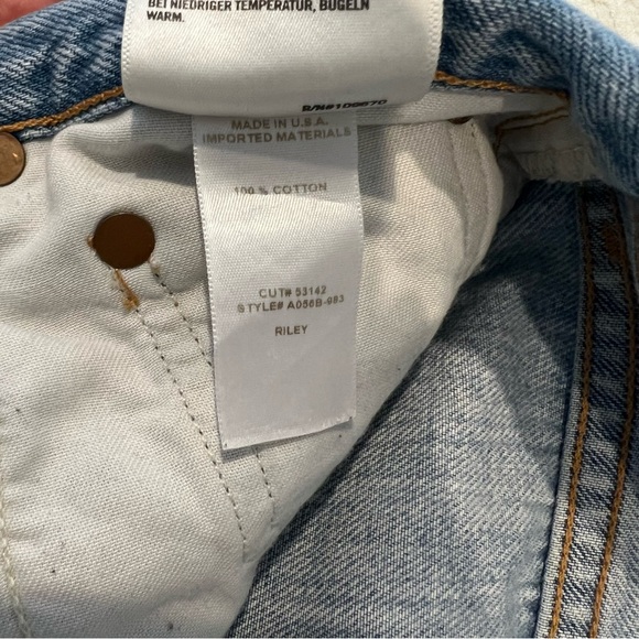 Agolde Riley Distressed High Rise Jeans • 25 • Light Denim Distressed EUC - Picture 5 of 5